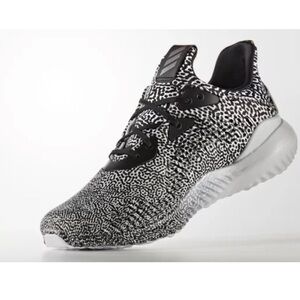 UEC Adidas 2016 alpha ounce sneakers zebra print size 7 no box